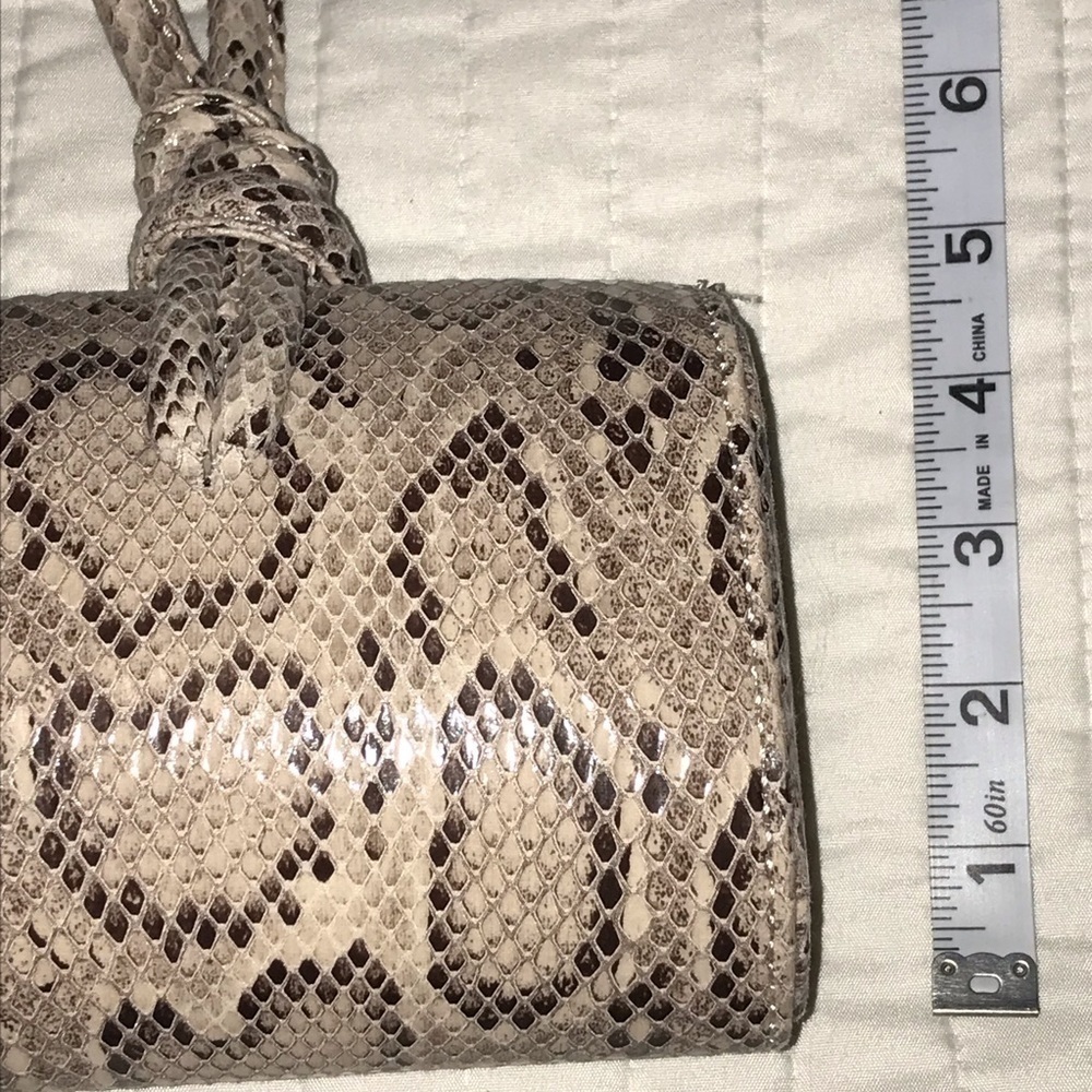 Top Shop Snake Pattern Mini Grab Bag Knot Loop Closure - Picture 3 of 8